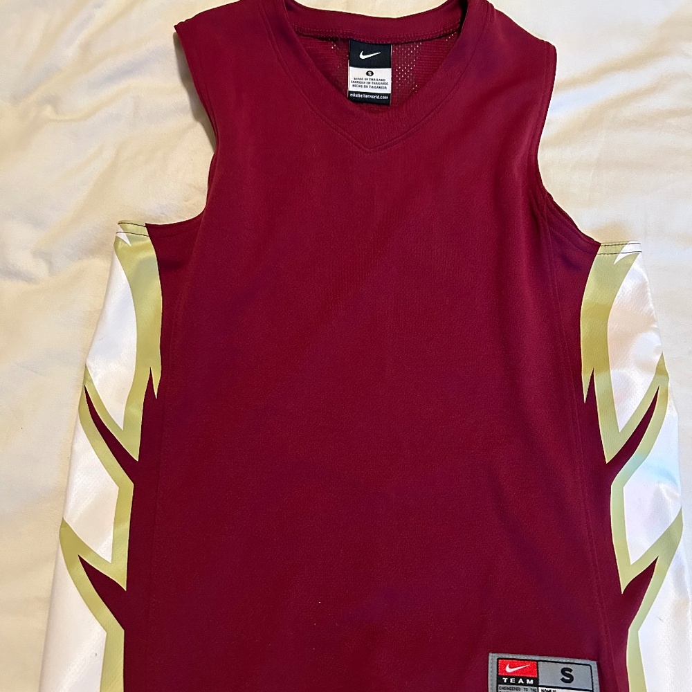 Cami Nike